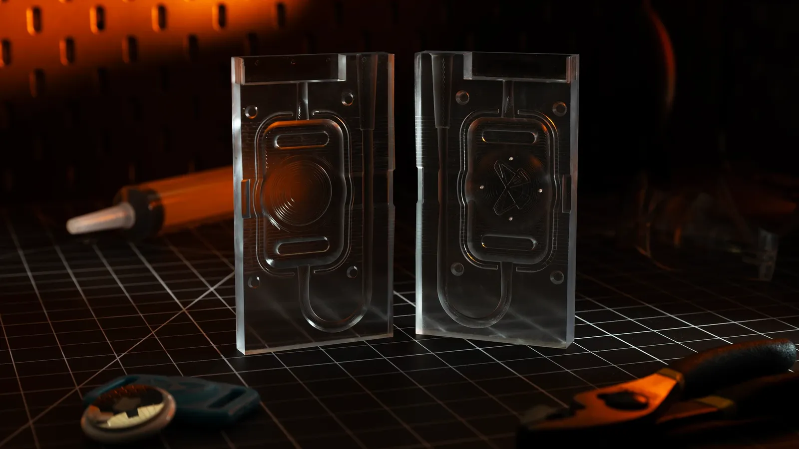 Два прозрачни детайла от Alpha Clear Resin