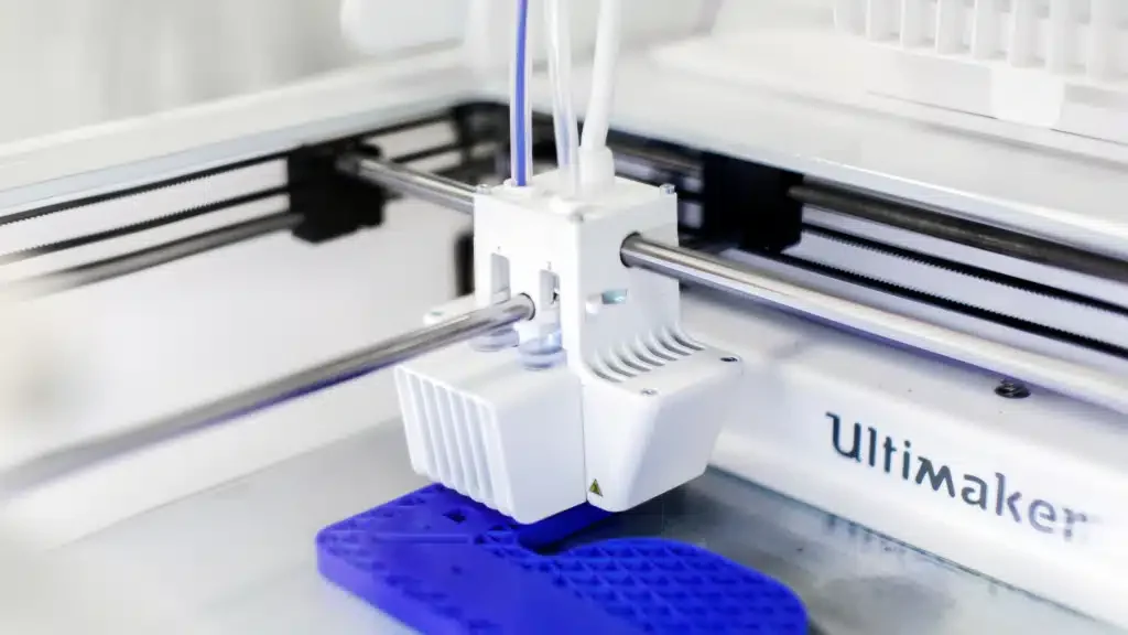 3D печат срещу CNC: Сравнение между адитивното и субтрактивното производство